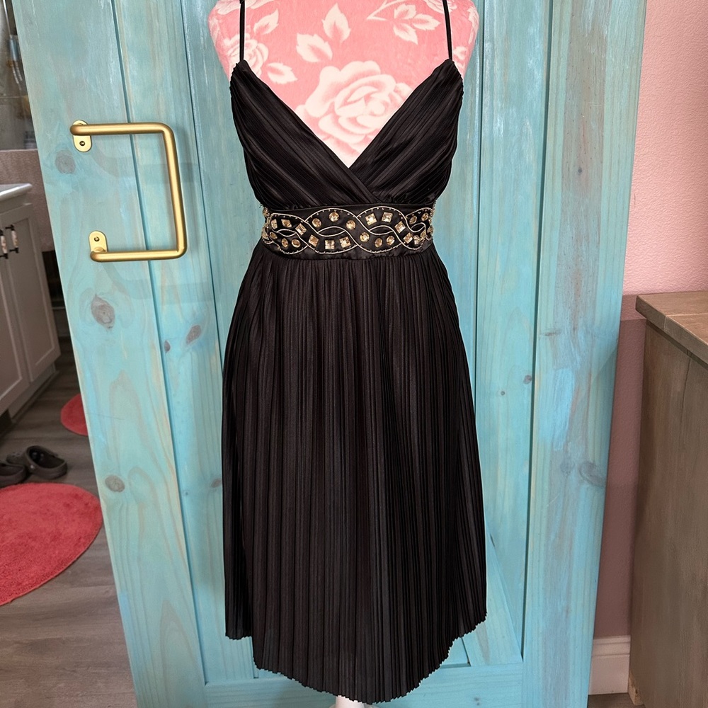 NWT Intrigue Women’s Black/Gold Beaded Party Dress -8